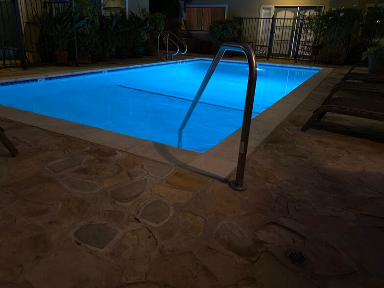 Crystal clear pool is always pristine - 1203 N Sweetzer Ave