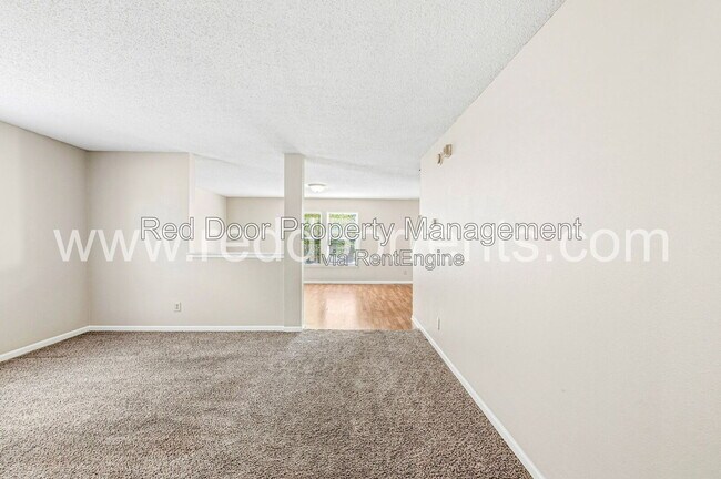 Building Photo - 6533 Newstead Dr