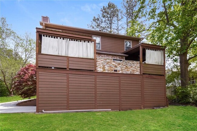Building Photo - 4609 Pine Harbor Ct NE