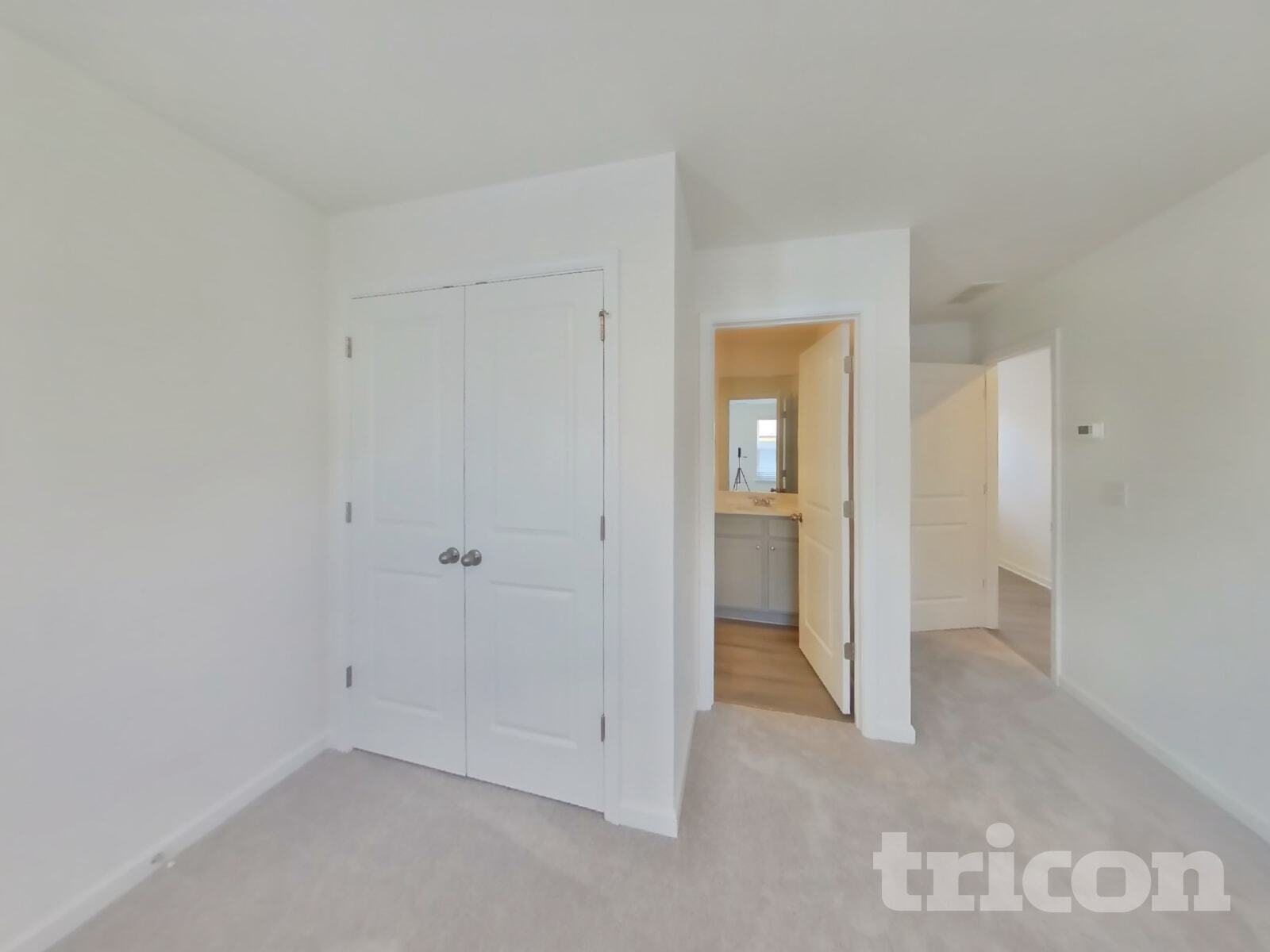 Building Photo - 1940 Logan Ln