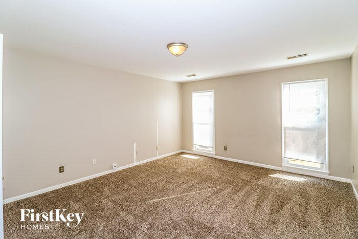 Building Photo - 8861 Fairway Gardens Dr