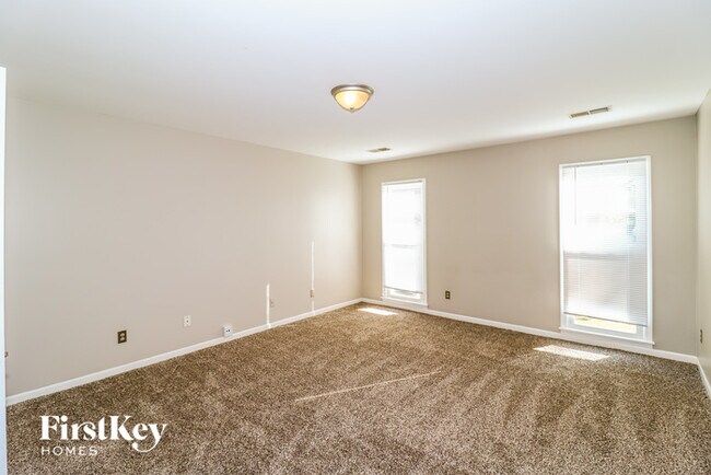 Building Photo - 8861 Fairway Gardens Dr