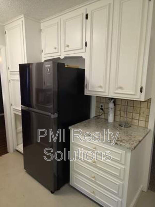 Building Photo - 4506 E 38th Pl