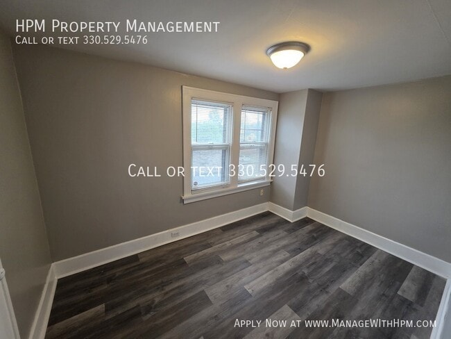 Building Photo - 1820 Malasia Rd