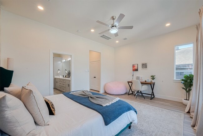 Building Photo - 2909 Nagle St