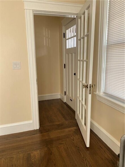 Building Photo - 130 Wollaston St