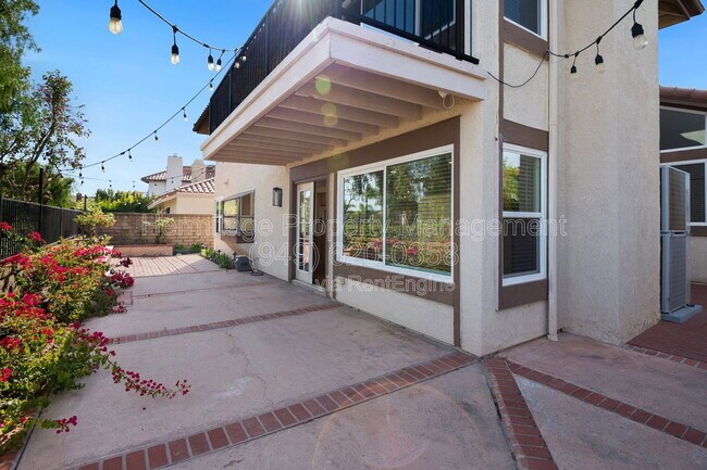 Building Photo - 28142 Ambar