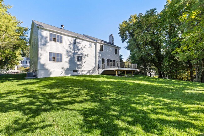 Building Photo - 19 Highland Park Pl
