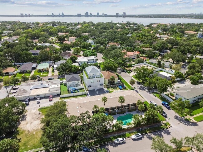 Building Photo - 208 Danube Ave