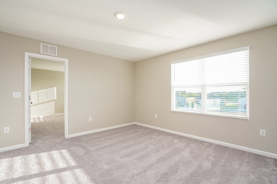 Building Photo - 813 Kings Pine Ct
