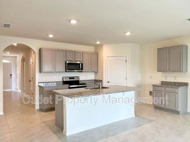 Building Photo - 2877 Sunridge Lp