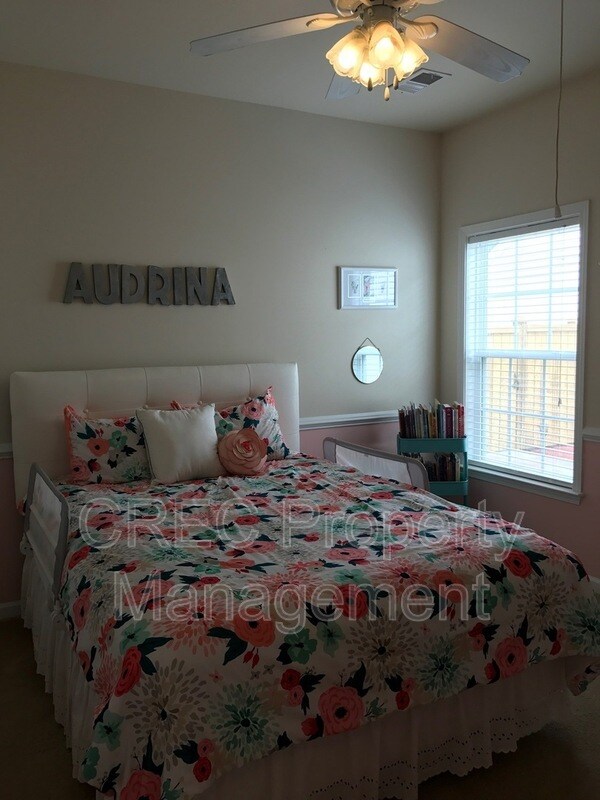 Building Photo - 272 Mayfield Dr