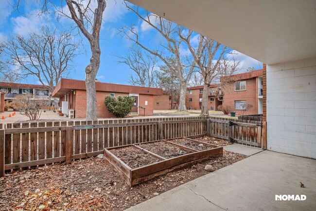 Building Photo - Charming 2BR Condo in Denver