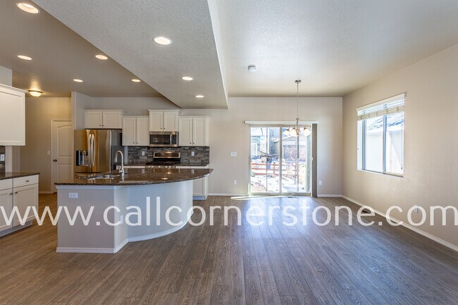Building Photo - 6698 Lucky Star Ln