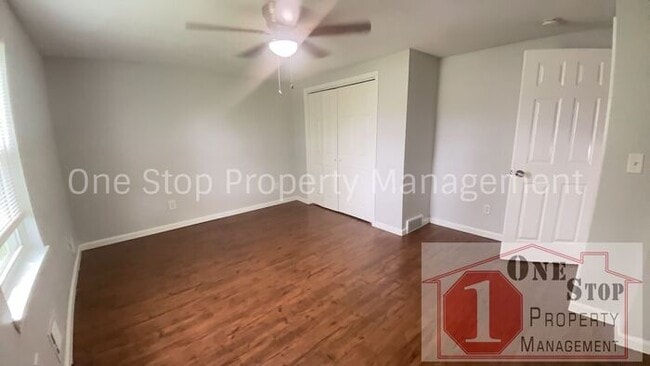 Building Photo - Spacious 3 Bedroom, 1 Bathroom Duplex for ...