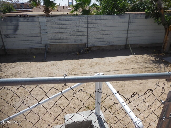 Building Photo - 1127 Del Norte St