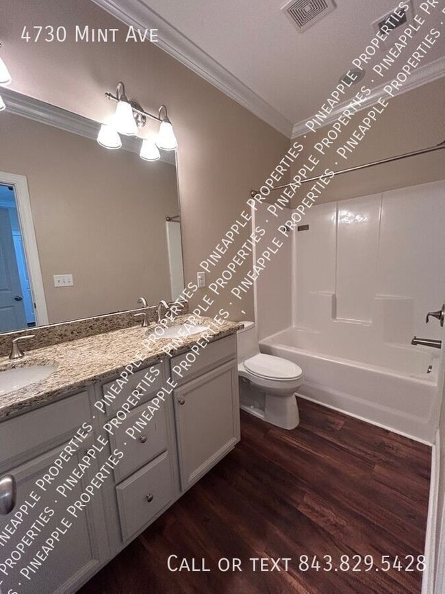 Building Photo - 4730 Mint Ave