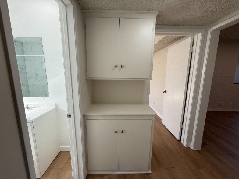 Building Photo - 6039 Whitsett Ave