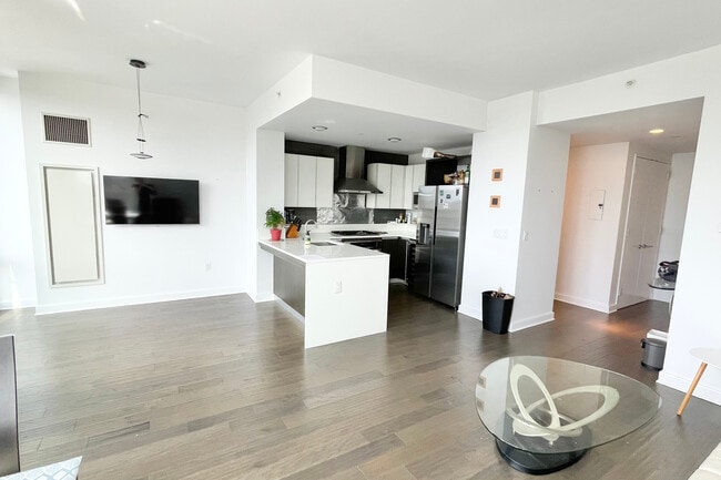 Building Photo - 247 W 46th St