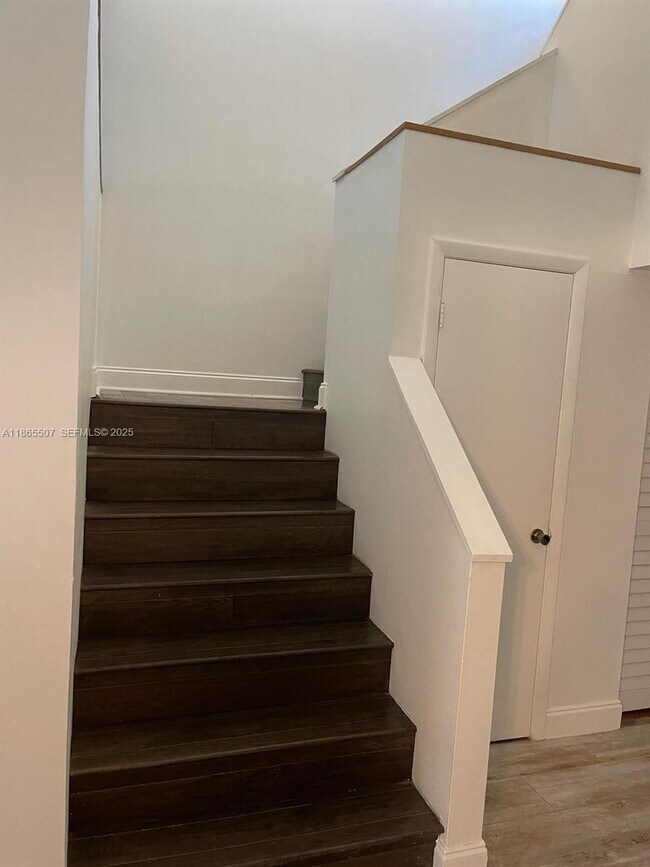 Building Photo - 4847 Via Palm Lakes