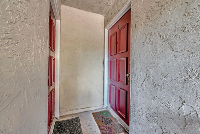 Building Photo - 1772 De Marietta Ave