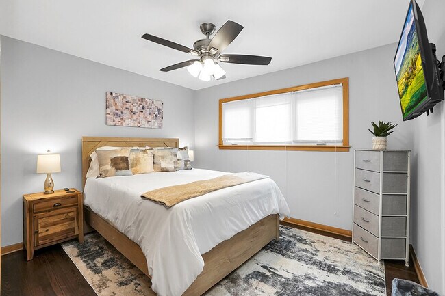 Building Photo - 6059 W 64th St