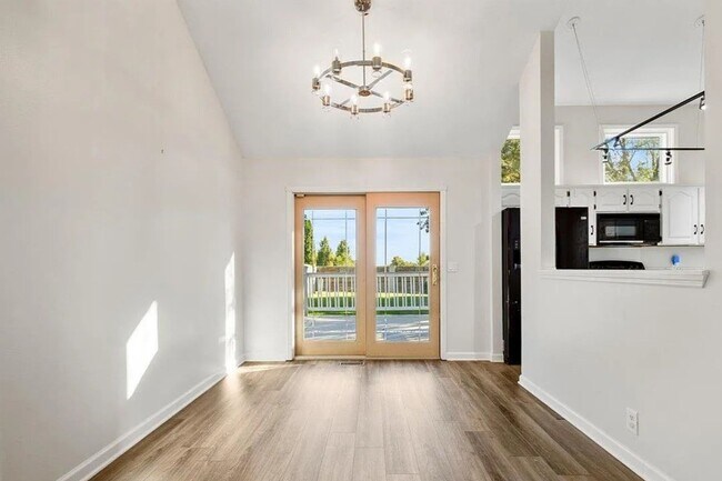 Building Photo - Exceptional Millard School District Home F...