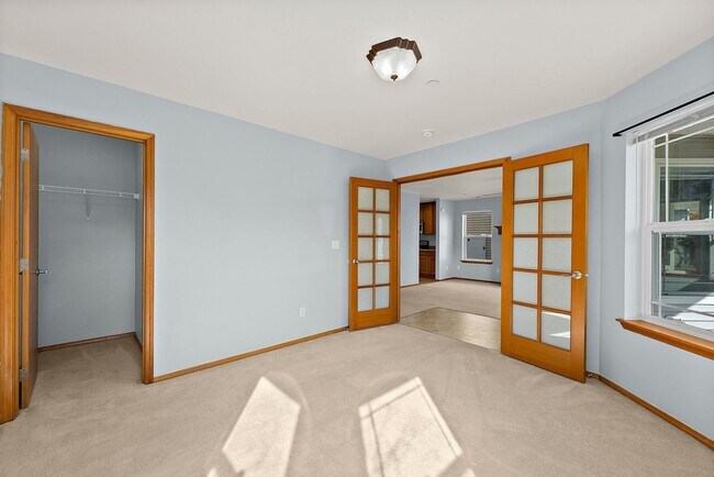 Building Photo - Spacious 4-Bed Home in DuPont | Huge Loft & 5 Mins to JBLM!