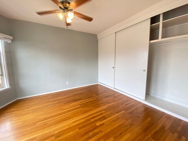 Building Photo - Must-See Bankers Hill 1BR, Parking Included, Pets Welcome