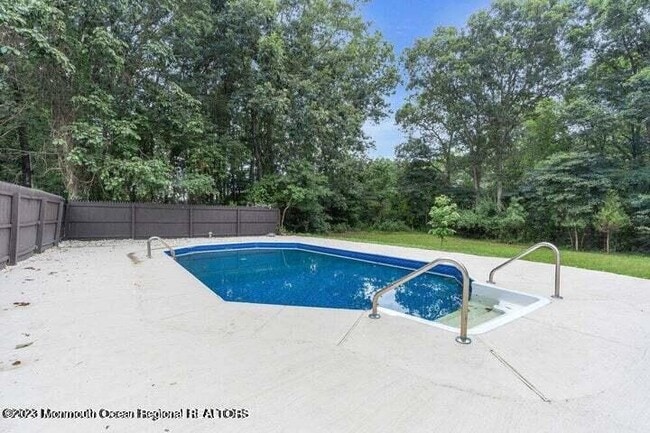 Building Photo - 380 Sapphire Dr
