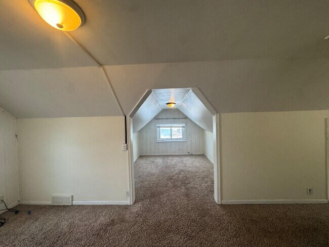Building Photo - "Charming 3-Bed Haven with Hardwood Floors & Cozy Fireplace in St. Louis Park!"