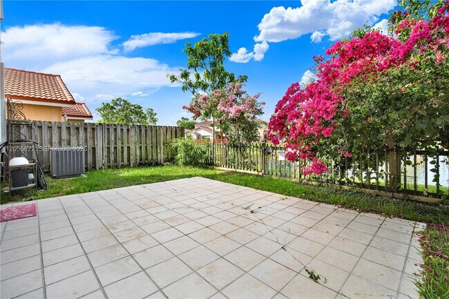 Building Photo - 16301 SW 100th Terrace