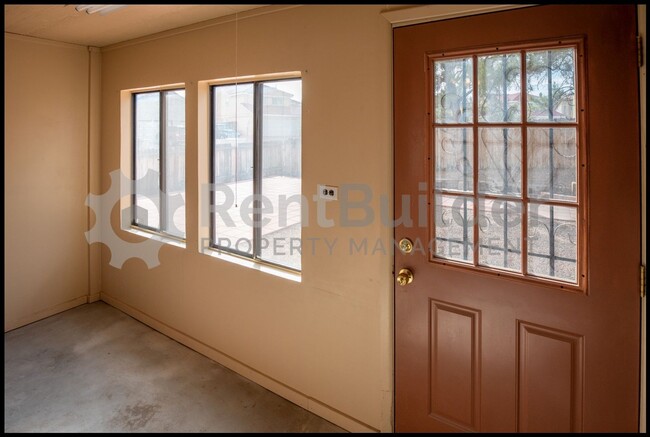 Building Photo - !!CALL US TODAY AT (505) 808-6467 TO SCHED...