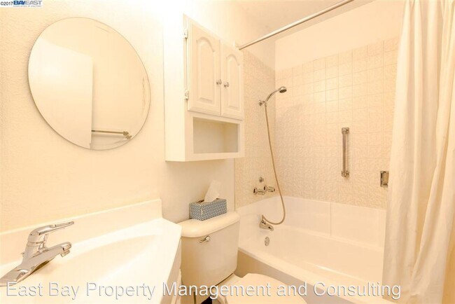 Building Photo - 2 br, 1 bath House - 4513 Via La Paz