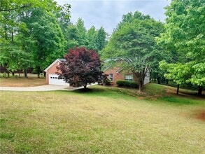 Building Photo - 1080 Hunters Crossing Ln