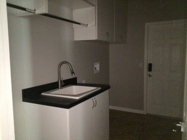 Building Photo - 2533 Ridgewind Way