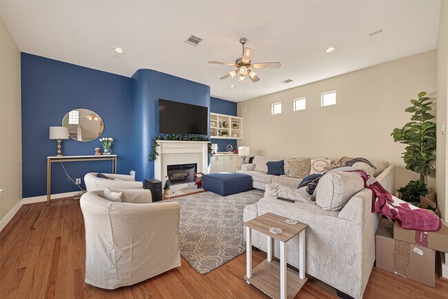 Building Photo - 2502 Brinkman St