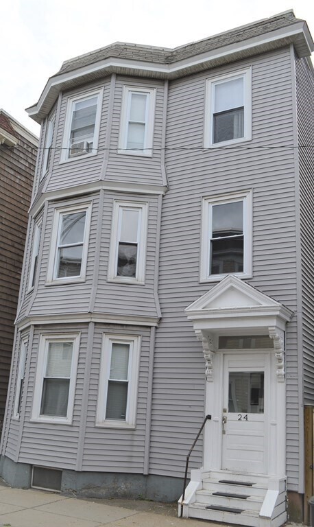 Primary Photo - 24 Howell St