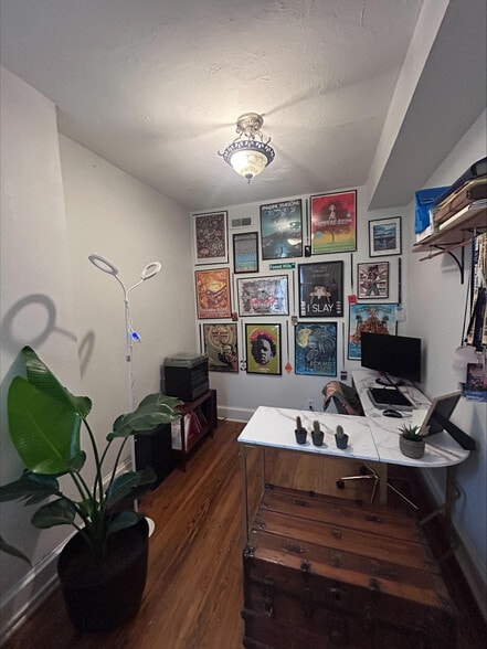 Building Photo - 2925 Harper St