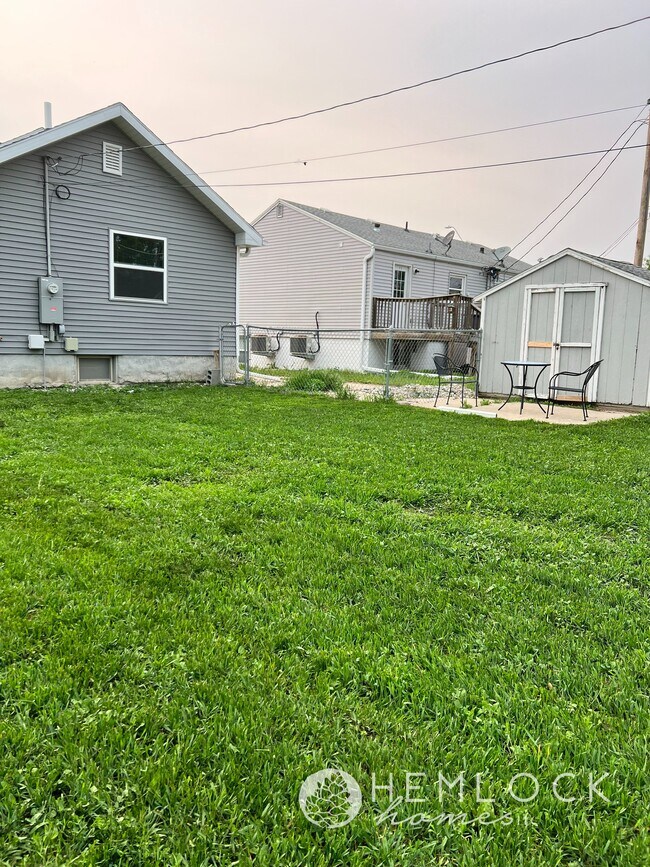 Building Photo - 601 S 1st St