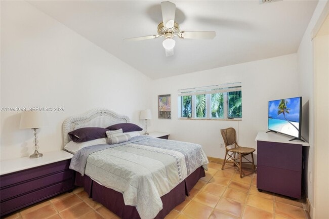 Building Photo - 278 S Island Rd