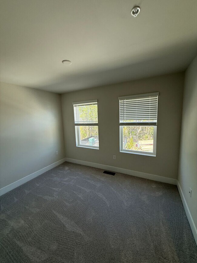 Building Photo - Stylish Townhome Overlooking River Marsh Golf Course- Cambridge, MD