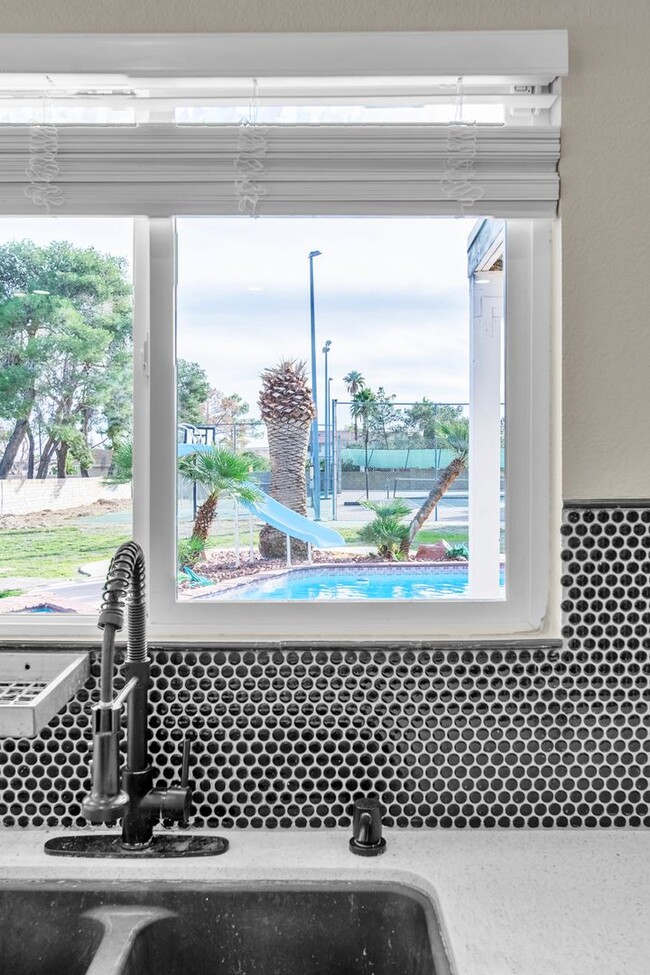 Building Photo - 6845 Coley Ave