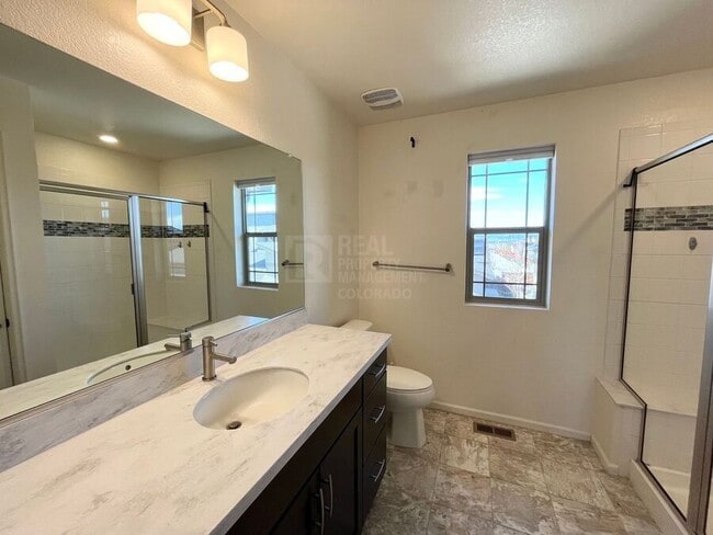 Building Photo - 5873 N Geneva St