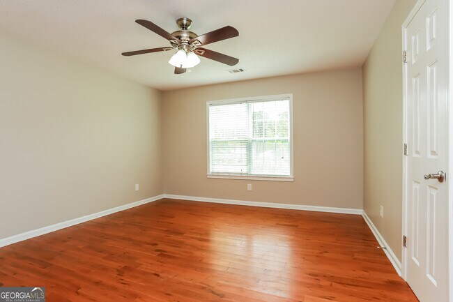 Building Photo - 147 Country Meadows Ct
