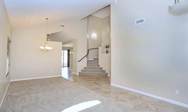 Building Photo - Amazing 2-Story Home