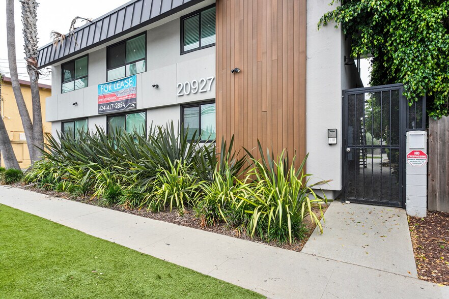 Building Photo - 20927 Amie Ave