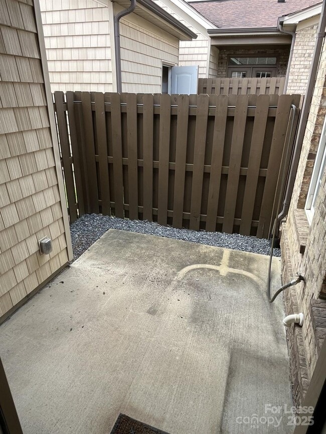 Building Photo - 2207 Eversham Dr NW