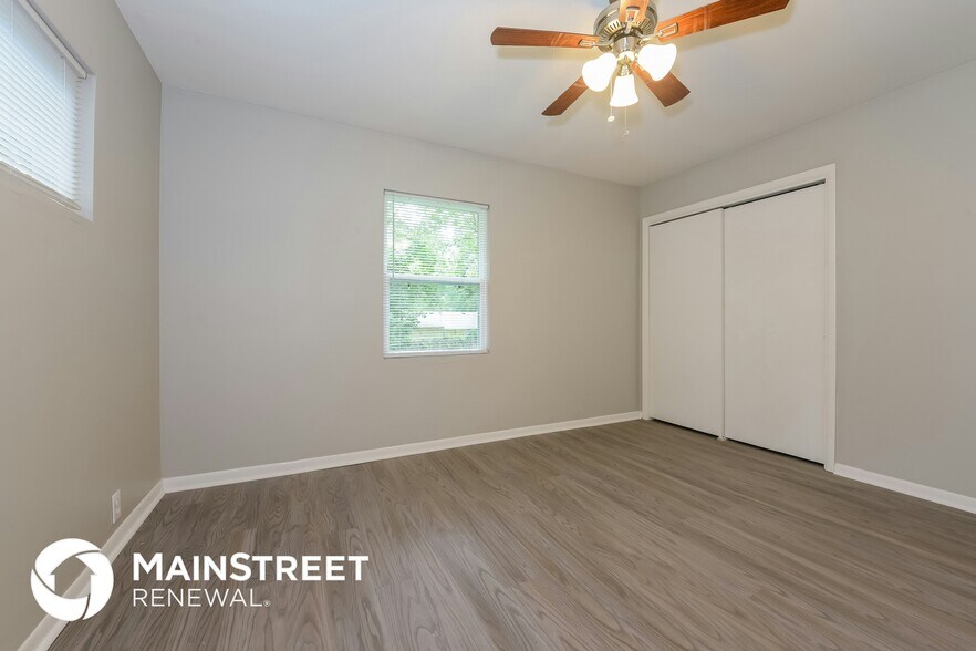 Building Photo - 11304 Crystal Ave