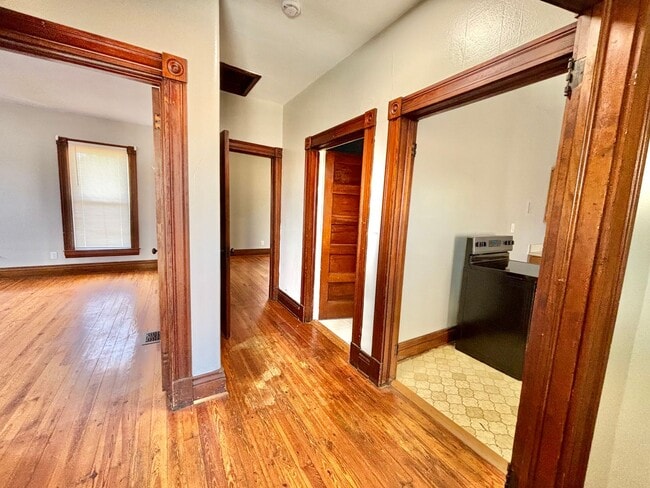 Building Photo - 2639 Northwestern Pkwy